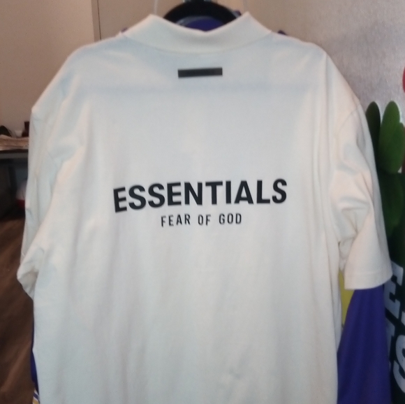 Fear of God Essentials Mens Polo Cream - Picture 2 of 4